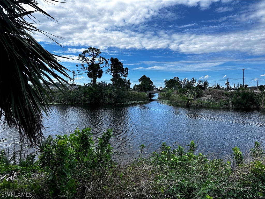 933 NE 37th Terrace Cape Coral FL 33909 224027600 image1