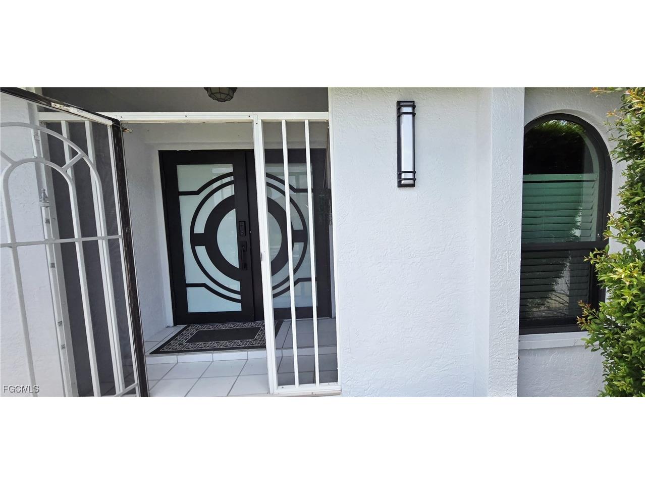 933 SW Santa Barbara Place Cape Coral FL 33991 2025000195 image7