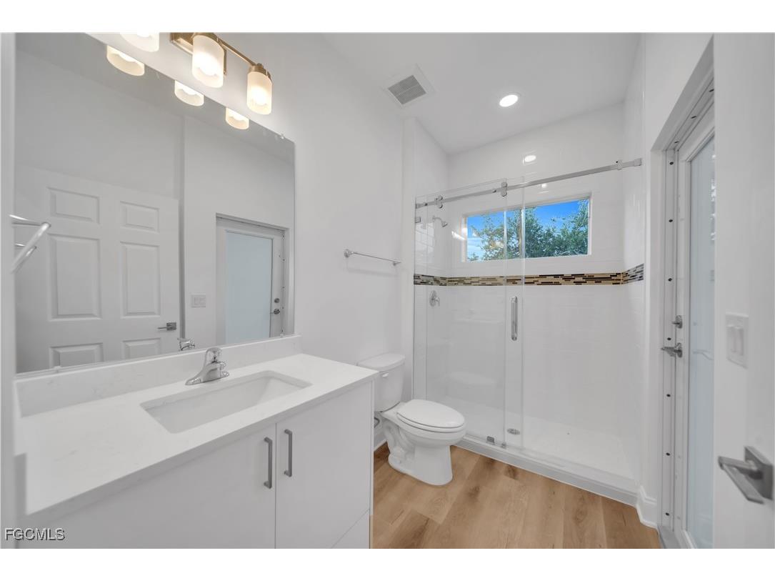 9333 Hialeah Terrace Port Charlotte FL 33981 2025005504 image11