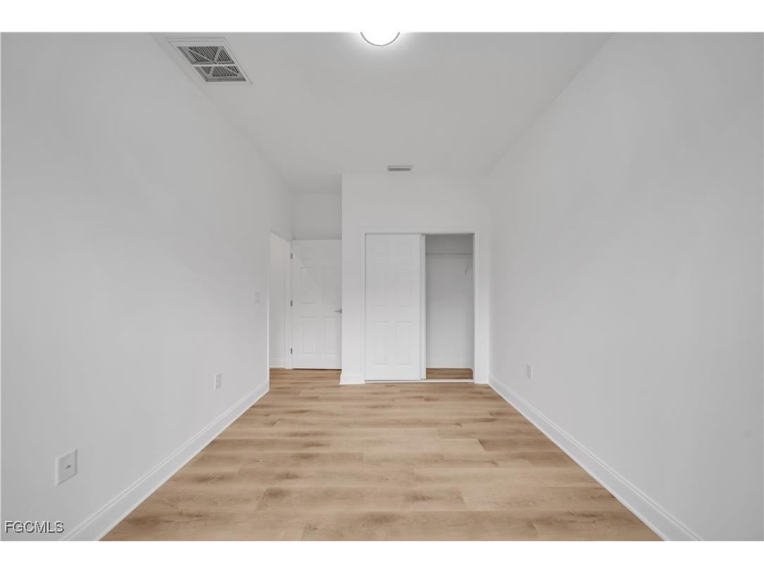 9333 Hialeah Terrace Port Charlotte FL 33981 2025005504 image13