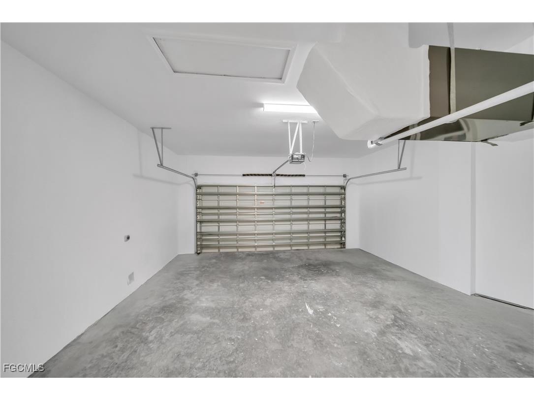 9333 Hialeah Terrace Port Charlotte FL 33981 2025005504 image25