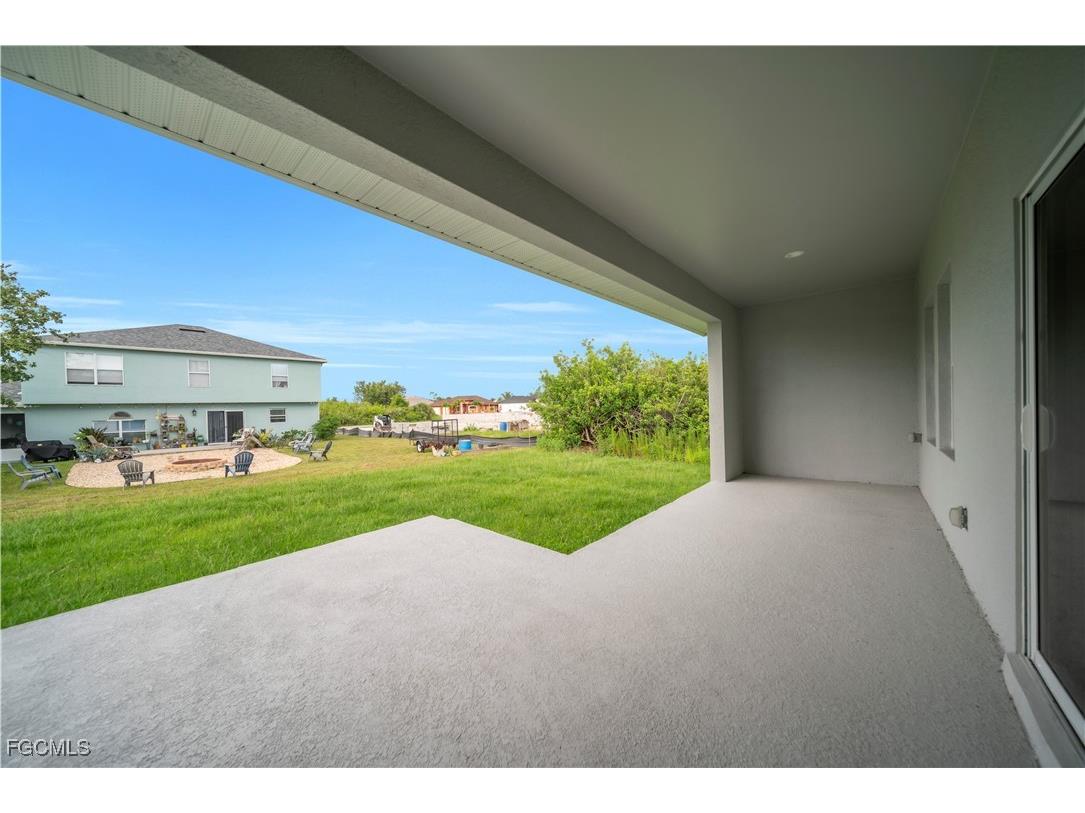 9333 Hialeah Terrace Port Charlotte FL 33981 2025005504 image27