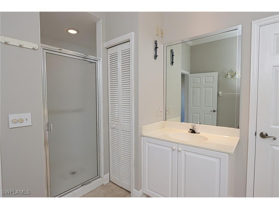 934 Egrets Run #204 Naples FL 34108 225022340 image17