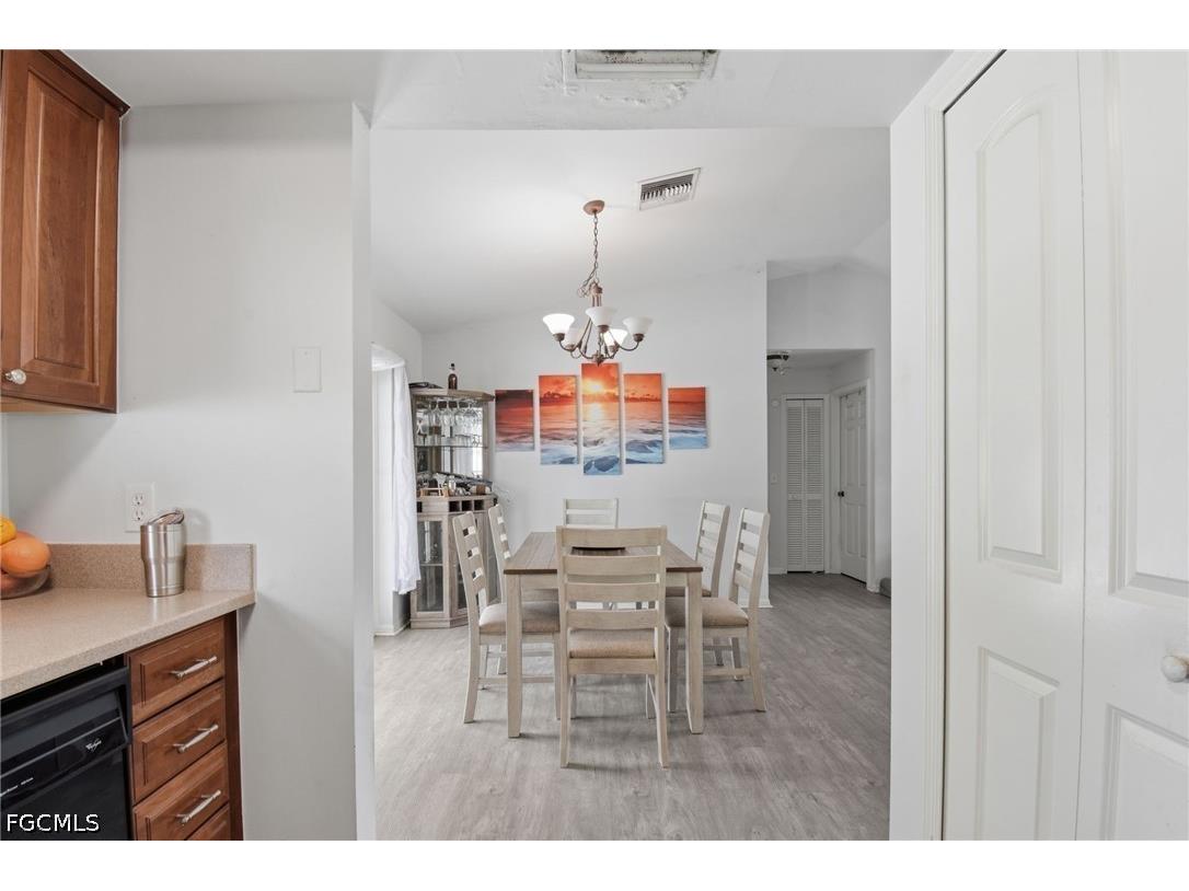 934 SE 25th Lane Cape Coral FL 33904 2026018132 image4