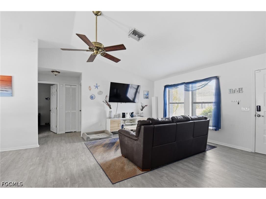 934 SE 25th Lane Cape Coral FL 33904 2026018132 image8