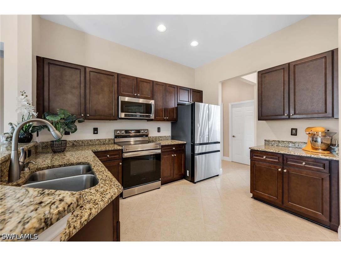 934 Tropical Bay Court Naples FL 34120 226022676 image10