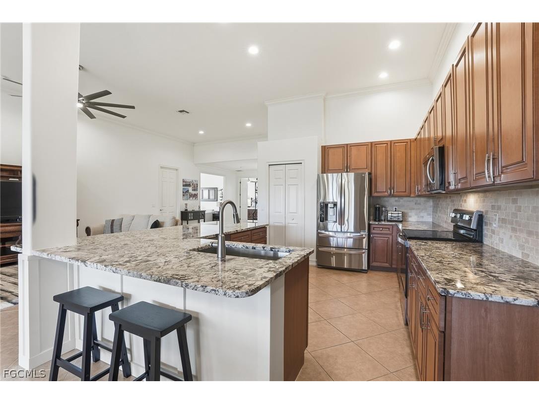 9340 Triana Terrace #4 Fort Myers FL 33912 2026008449 image1