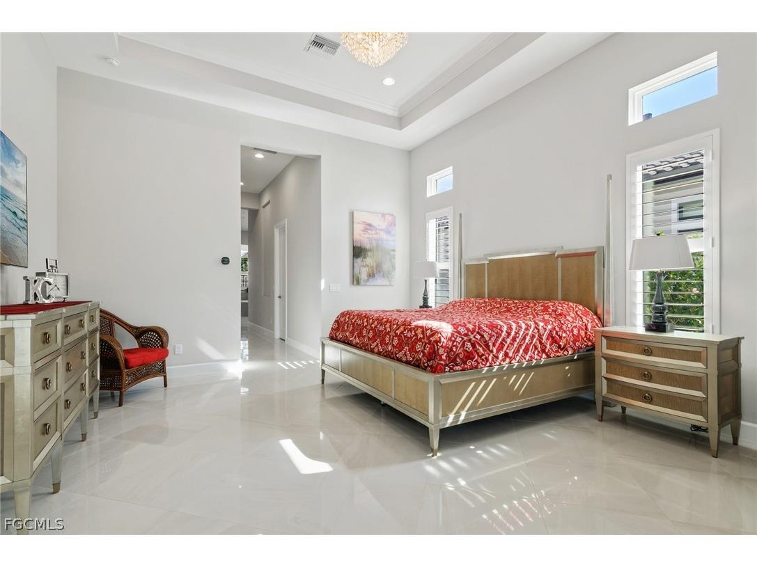 9345 Tulipano Terrace Naples FL 34119 2026006750 image18