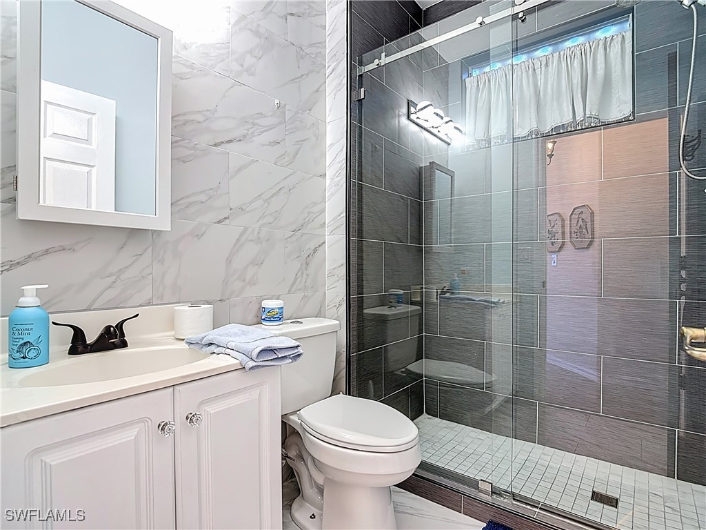 9346 Palm Island Circle North Fort Myers FL 33903 225067392 image20