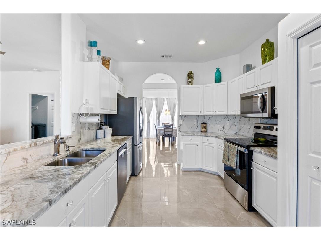 9346 Palm Island Circle North Fort Myers FL 33903 226006026 image16