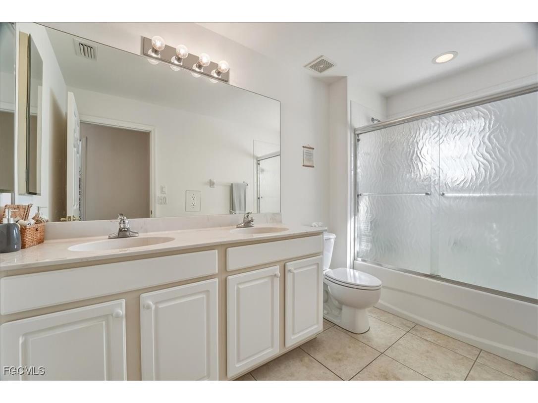 9346 Spanish Moss Way Bonita Springs FL 34135 2026001634 image16