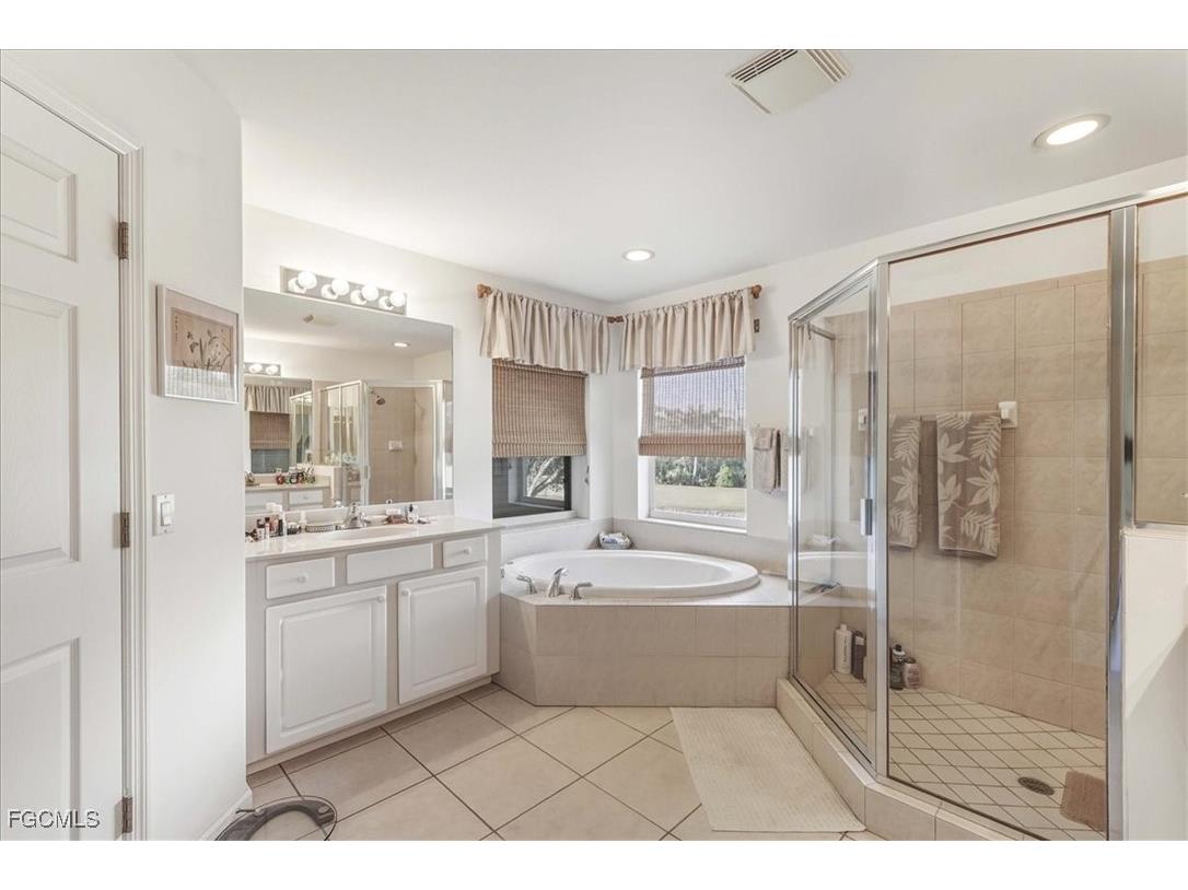 9346 Spanish Moss Way Bonita Springs FL 34135 2026001634 image47