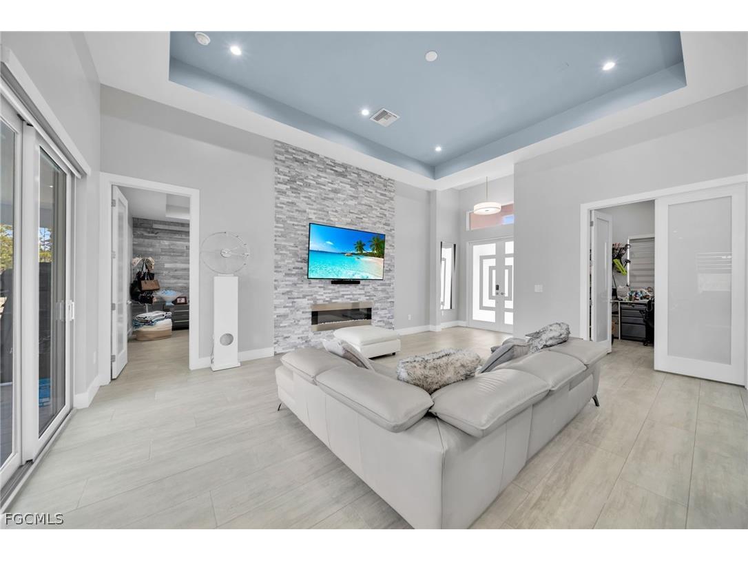 935 Beverly Street E Lehigh Acres FL 33974 2026013706 image4