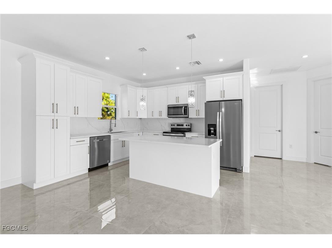 935 Elgin Street Lehigh Acres FL 33974 2025021875 image14