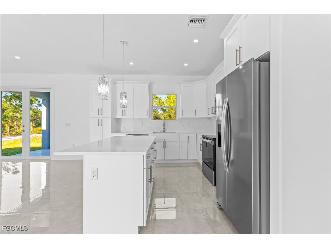 935 Elgin Street Lehigh Acres FL 33974 2025021875 image17