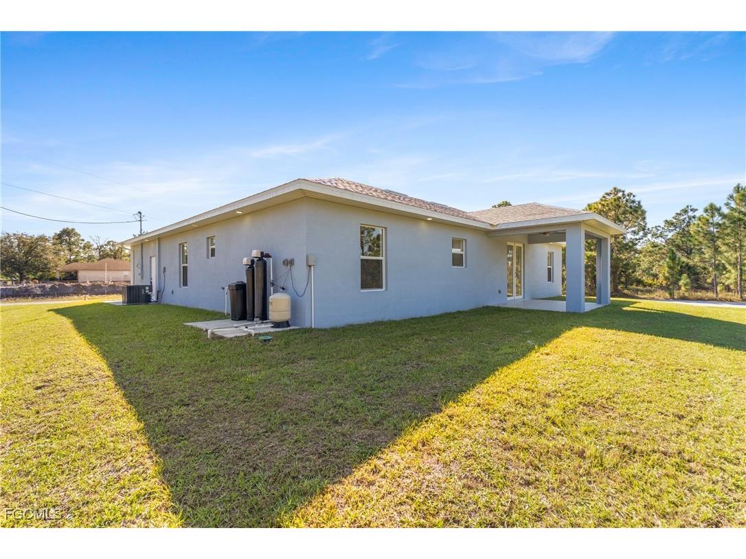 935 Elgin Street Lehigh Acres FL 33974 2025021875 image40