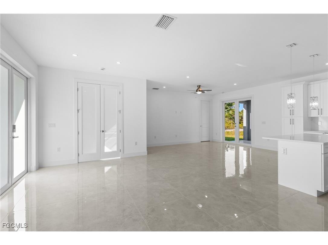 935 Elgin Street Lehigh Acres FL 33974 2025021875 image6