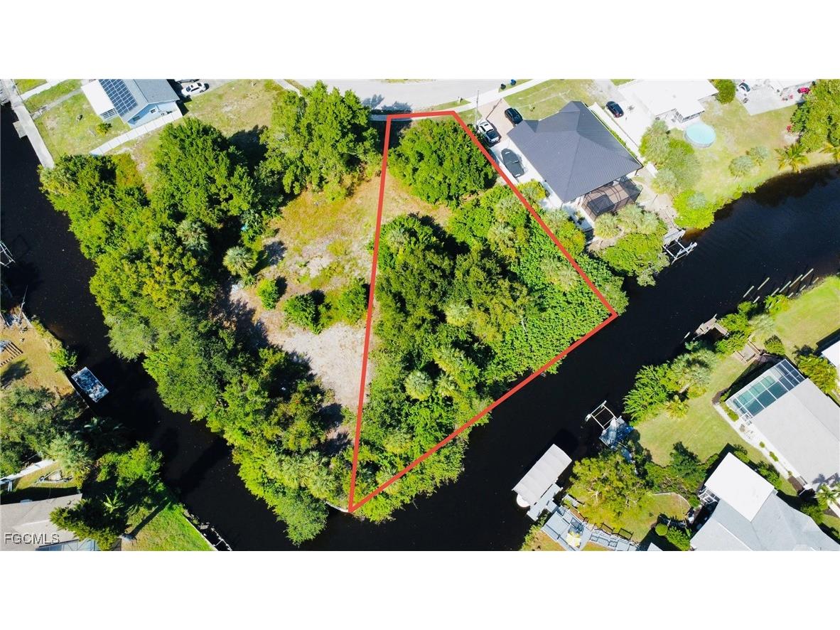 935 Iris Drive North Fort Myers FL 33903 2025019266 image1