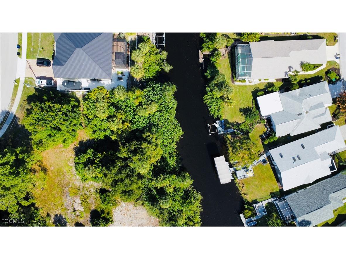 935 Iris Drive North Fort Myers FL 33903 2025019266 image5