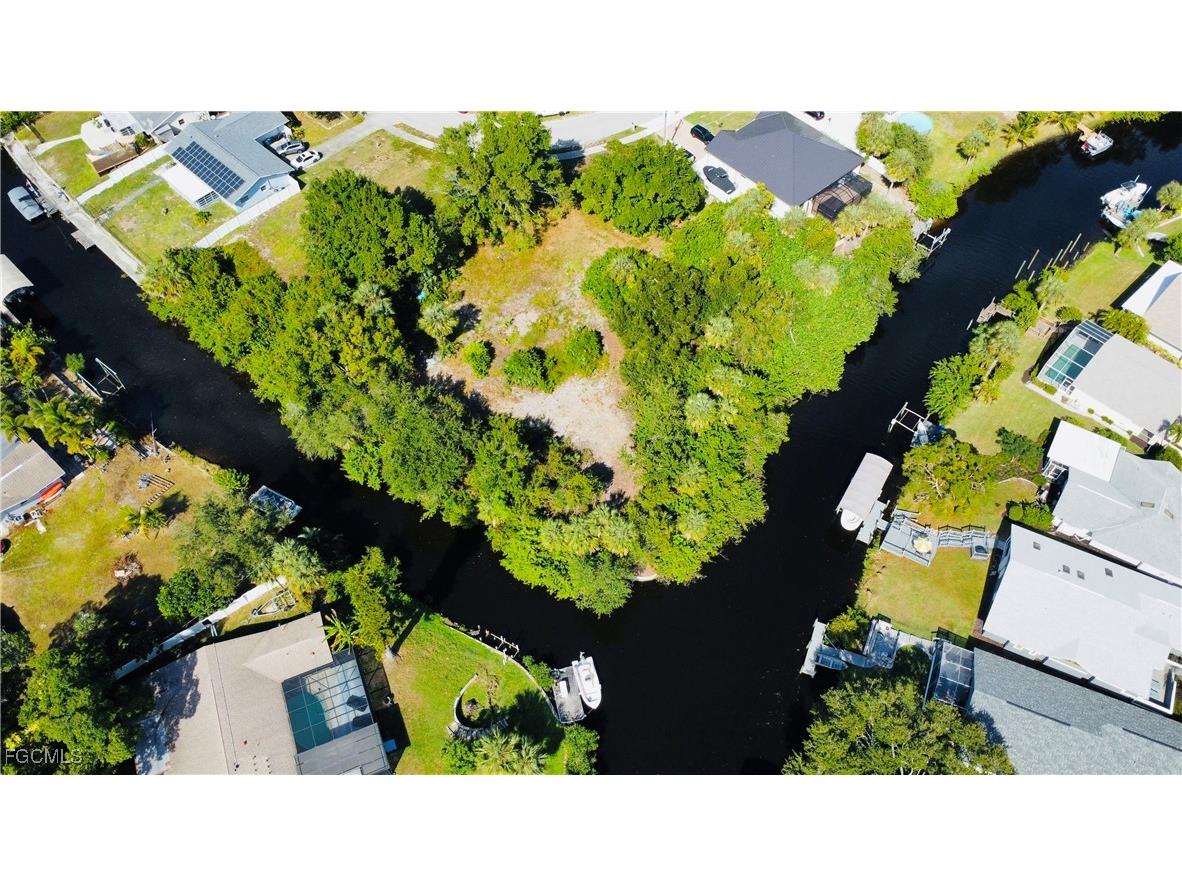 935 Iris Drive North Fort Myers FL 33903 2025019266 image6