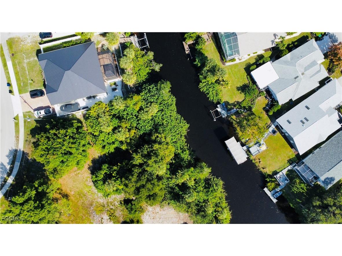 935 Iris Drive North Fort Myers FL 33903 2025019266 image7