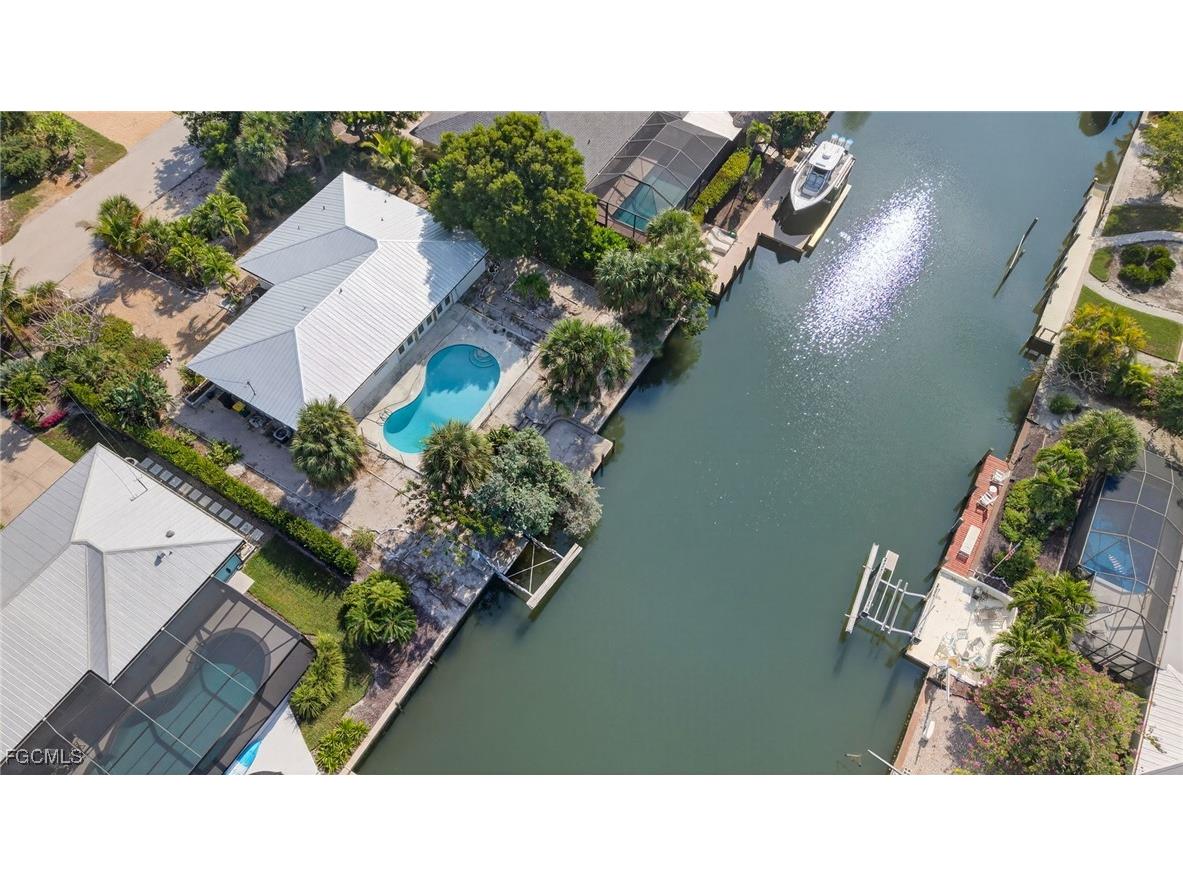 935 Pecten Court Sanibel FL 33957 2025023816 image1