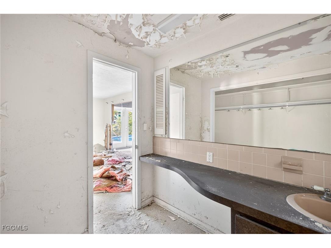 935 Pecten Court Sanibel FL 33957 2025023816 image14