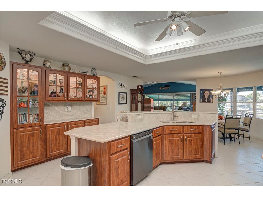 935 SE 20th Court Cape Coral FL 33990 2025018744 image10