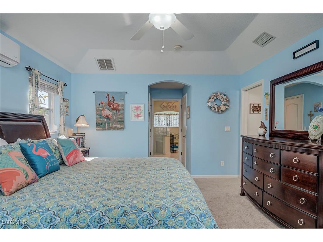 935 SE 20th Court Cape Coral FL 33990 2025018744 image17