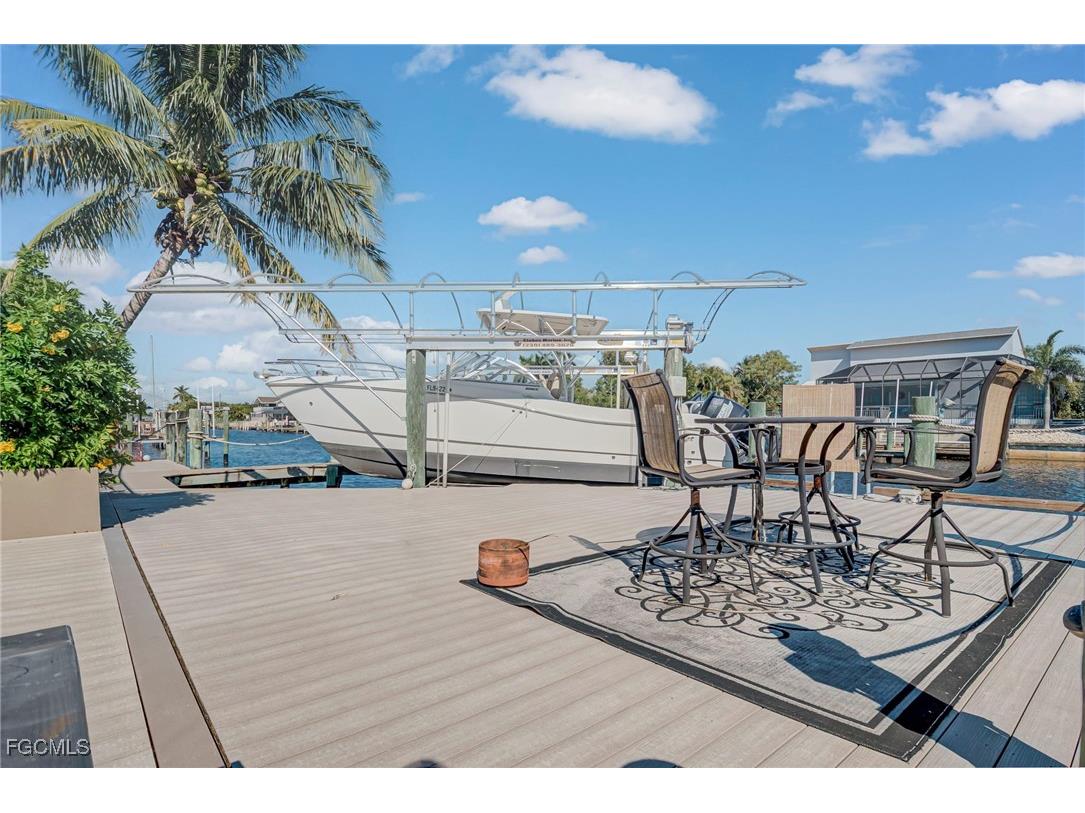 935 SE 20th Court Cape Coral FL 33990 2025018744 image24