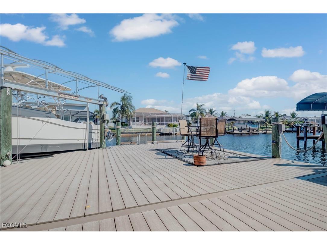 935 SE 20th Court Cape Coral FL 33990 2025018744 image4