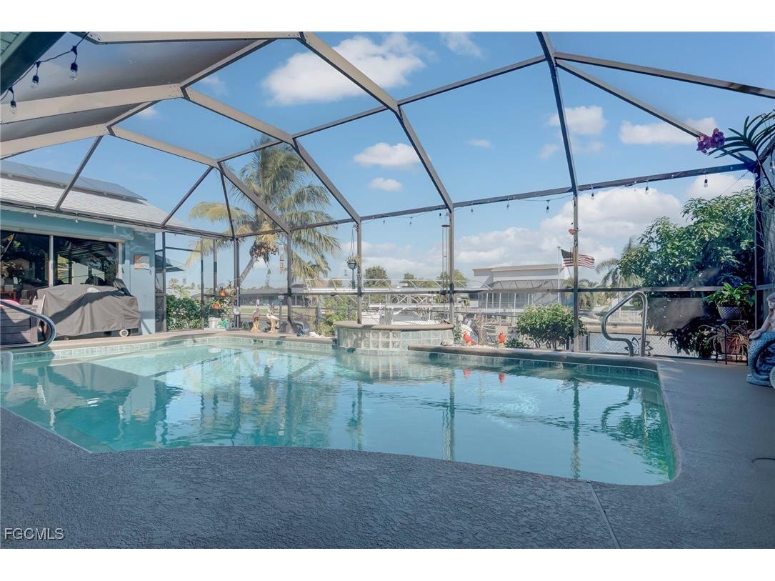 935 SE 20th Court Cape Coral FL 33990 2025018744 image5