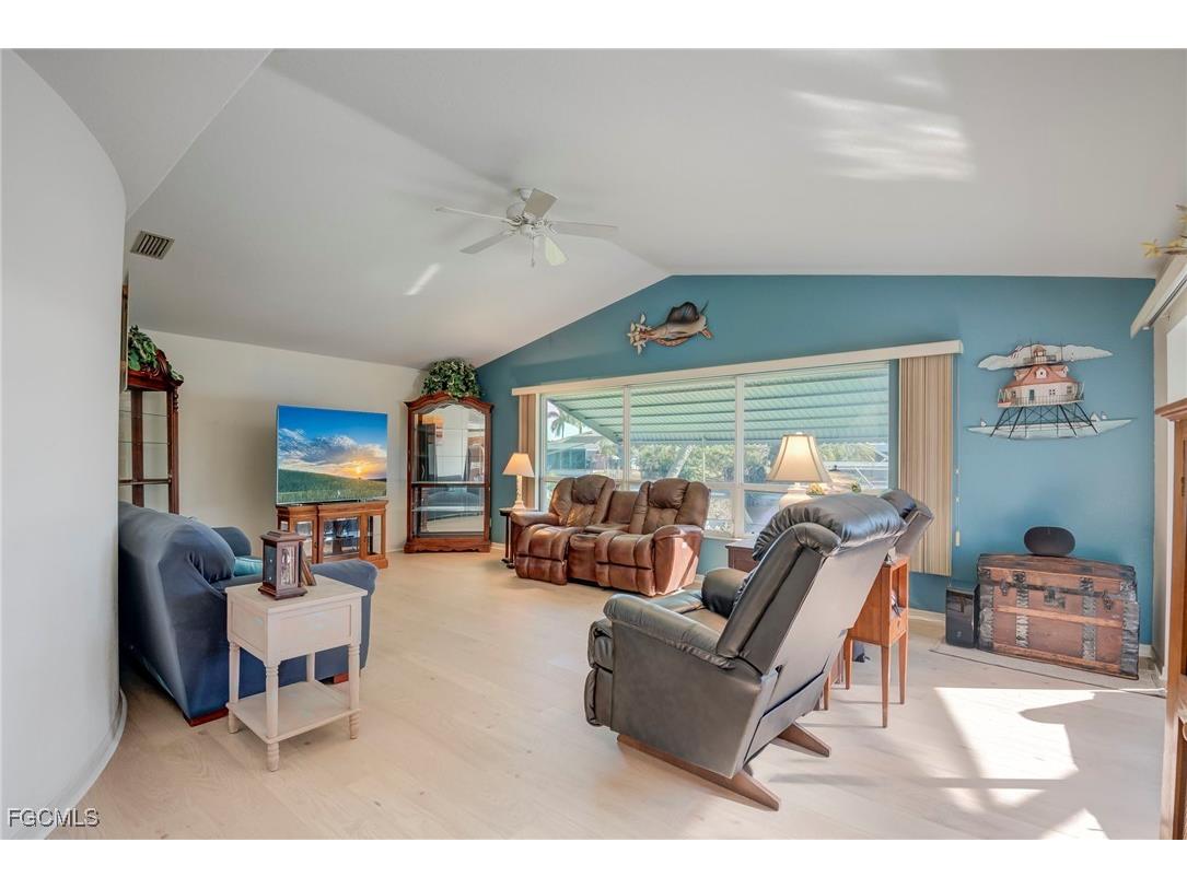 935 SE 20th Court Cape Coral FL 33990 2025018744 image8