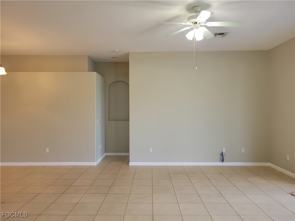 9358 Palm Island Circle North Fort Myers FL 33903 2025018156 image12