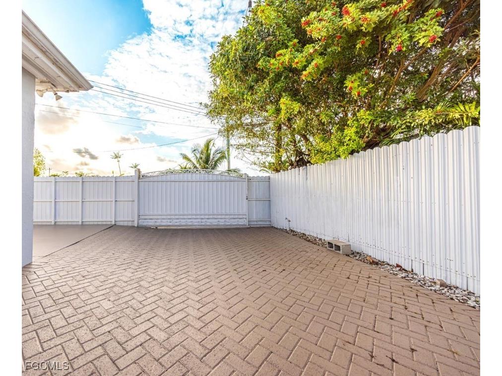 9365 Sw 44th St Miami FL 33165 2025023554 image24