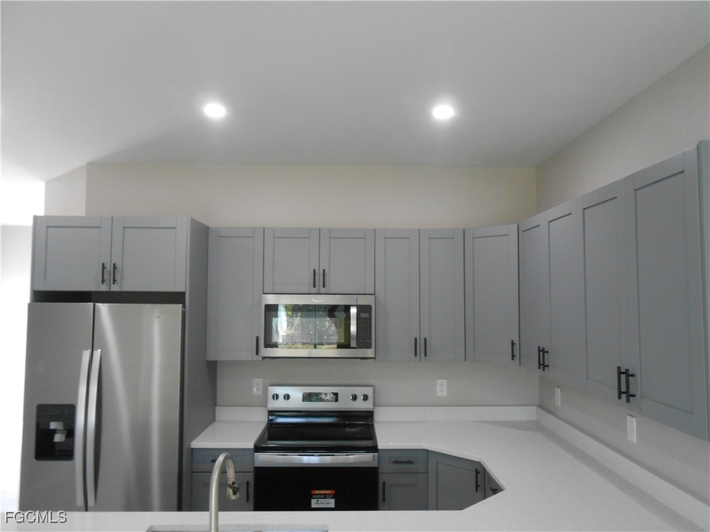 937 Graystone Avenue Lehigh Acres FL 33974 2025025261 image5