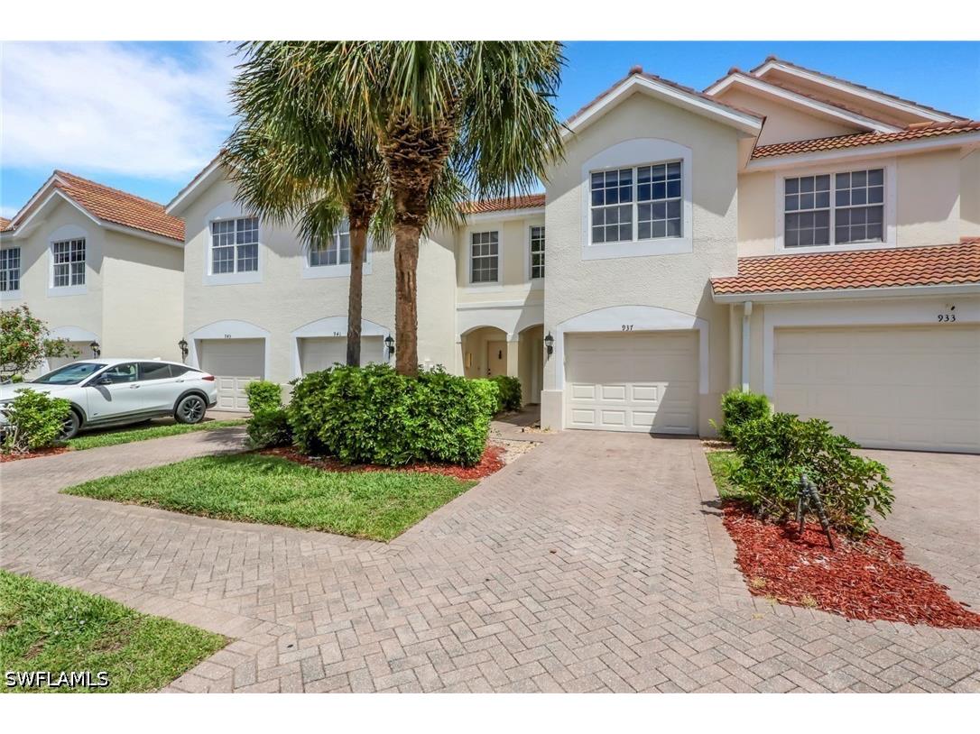 937 Hampton Circle #108 Naples FL 34105 226016885 image1