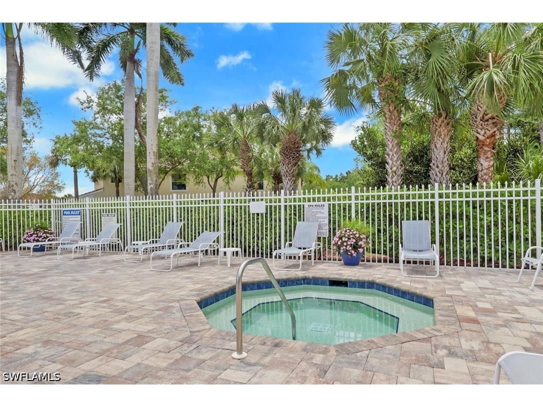 937 Hampton Circle #108 Naples FL 34105 226016885 image32