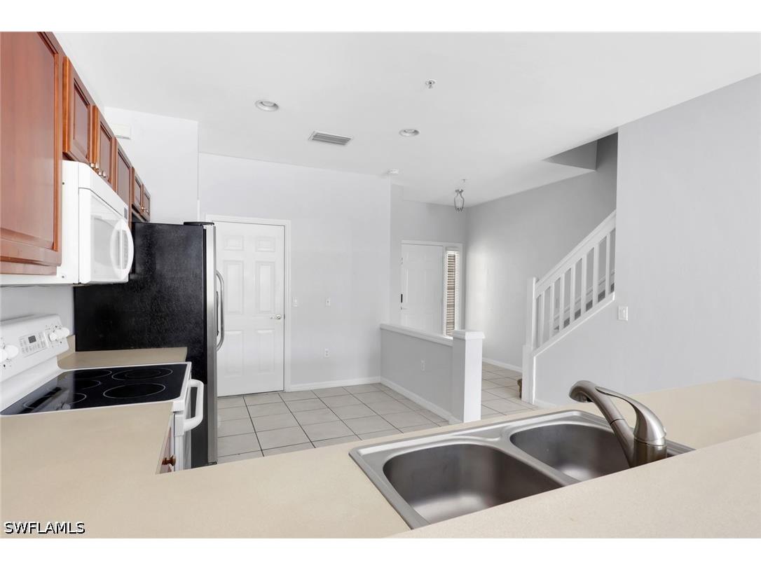 937 Hampton Circle #108 Naples FL 34105 226016885 image6
