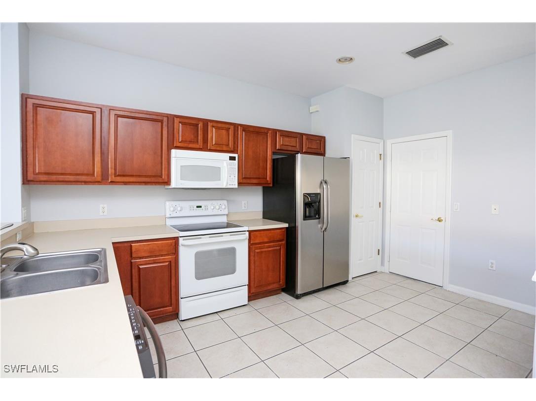 937 Hampton Circle Naples FL 34105 225059289 image11