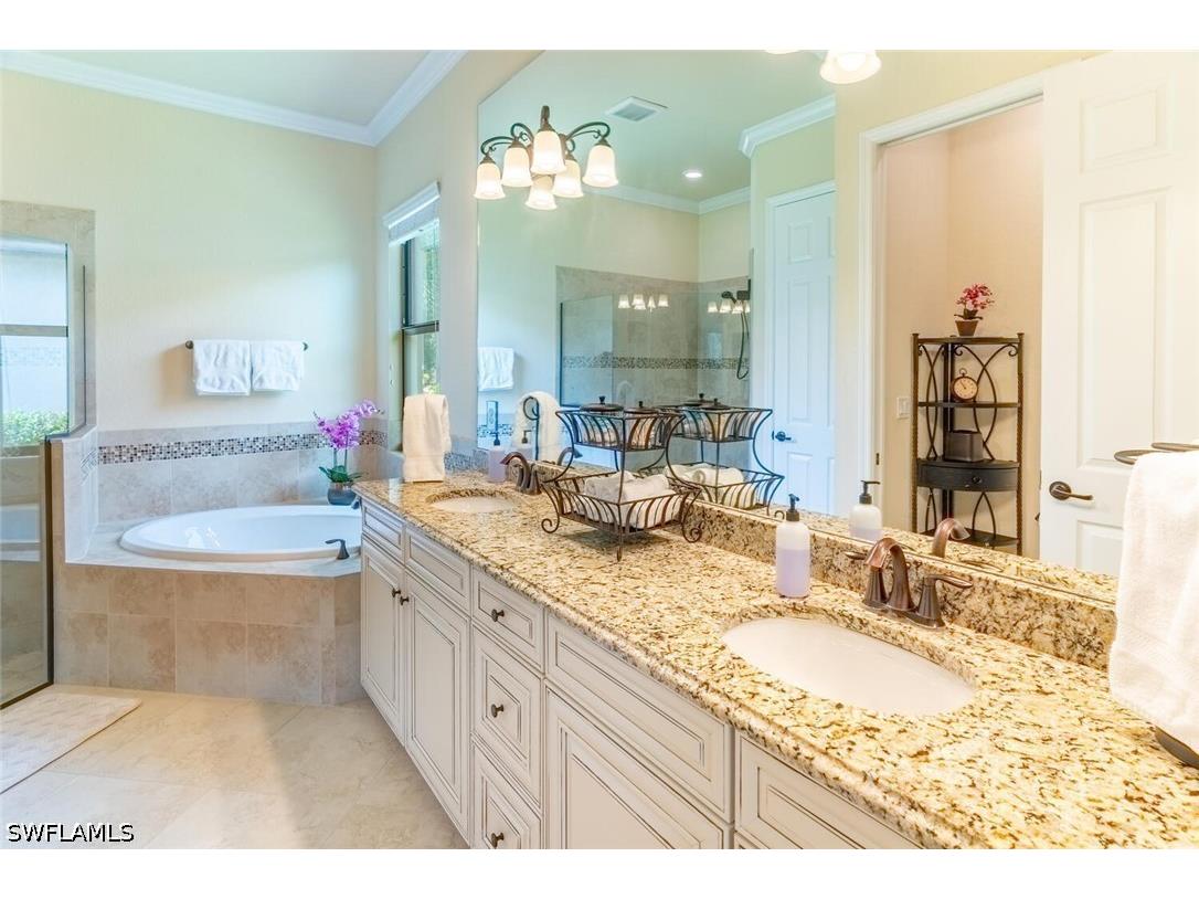 9372 Vercelli Court Naples FL 34113 226018022 image22