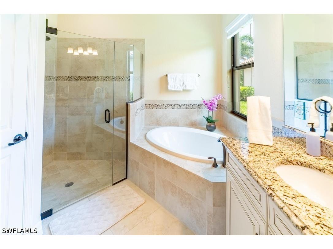 9372 Vercelli Court Naples FL 34113 226018022 image24
