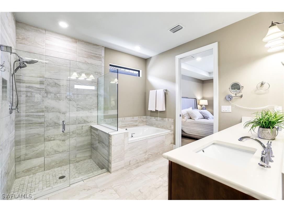 9373 Surfbird Court Naples FL 34120 226012503 image10