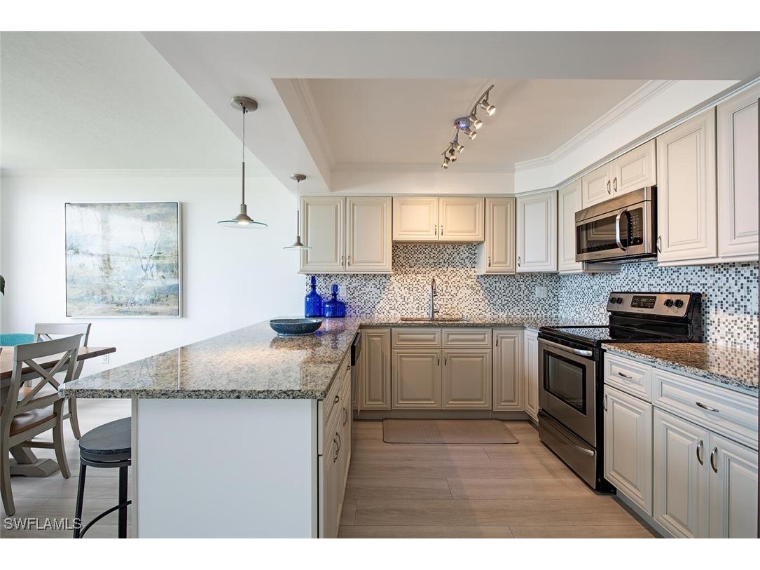 9375 Gulf Shore Drive #402 Naples FL 34108 225056631 image16