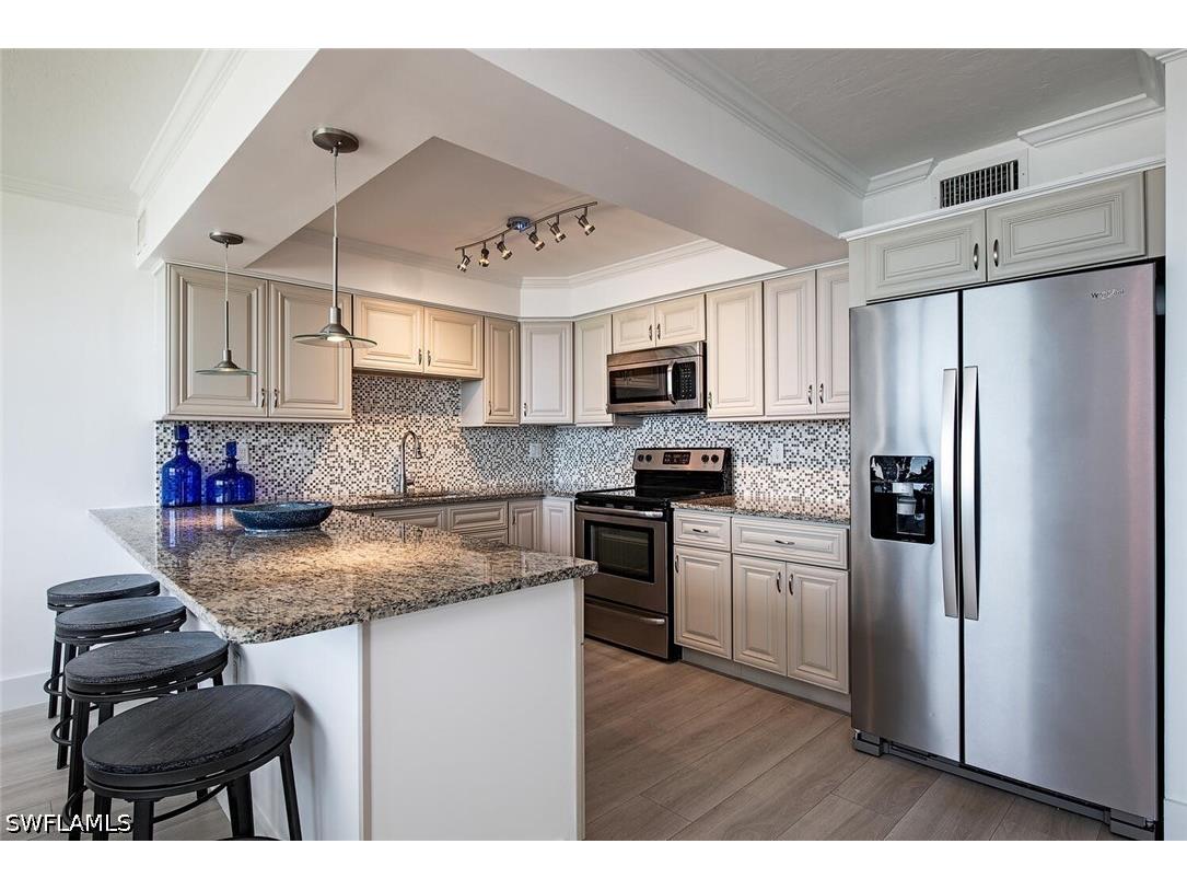 9375 Gulf Shore Drive #402 Naples FL 34108 226013576 image15