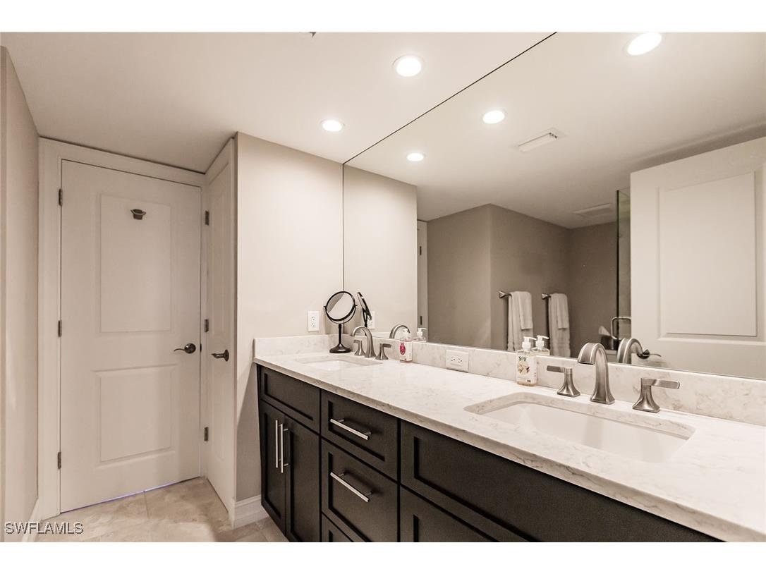 9375 Gulf Shore Drive #302 Naples FL 34108 226003364 image16