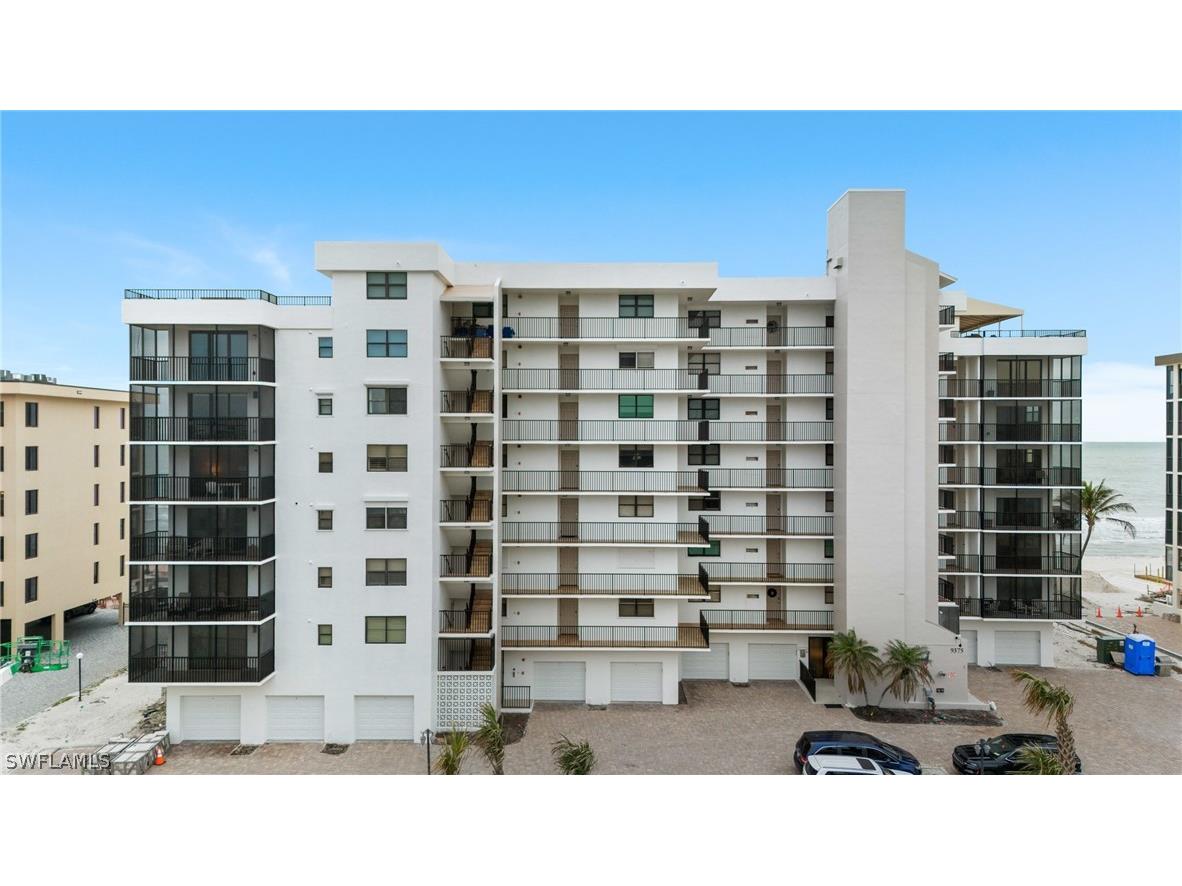 9375 Gulf Shore Drive #401 Naples FL 34108 226009385 image1