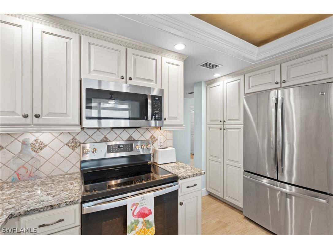 9375 Gulf Shore Drive #401 Naples FL 34108 226009385 image19