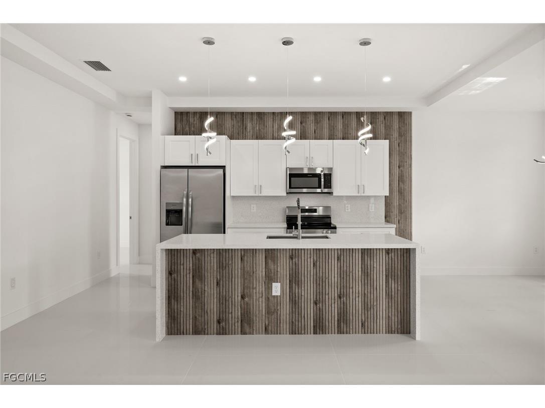 938 Bolivia Drive Lehigh Acres FL 33974 2026012608 image8