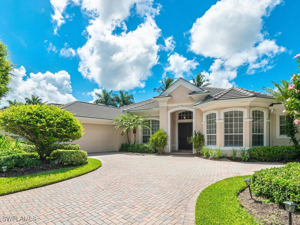 938 Spanish Moss Trail Naples FL 34108 225063414 image1